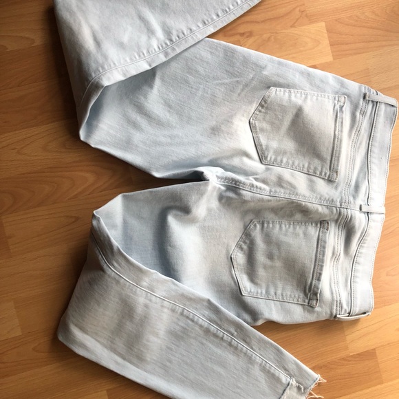 LOFT Lightwashed Modern Skinny Size 30/10 - Picture 7 of 10